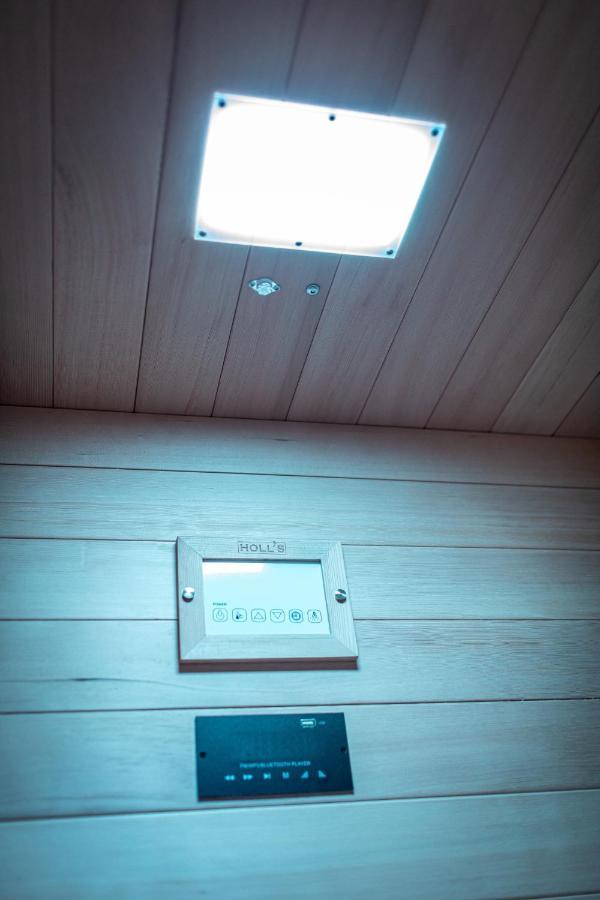 Suite L'Echappee - Maison Romantique - Spa & Sauna Privatif- Pole Dance - Lit Rond Avec Miroir Au Plafond Pezarches Exterior photo